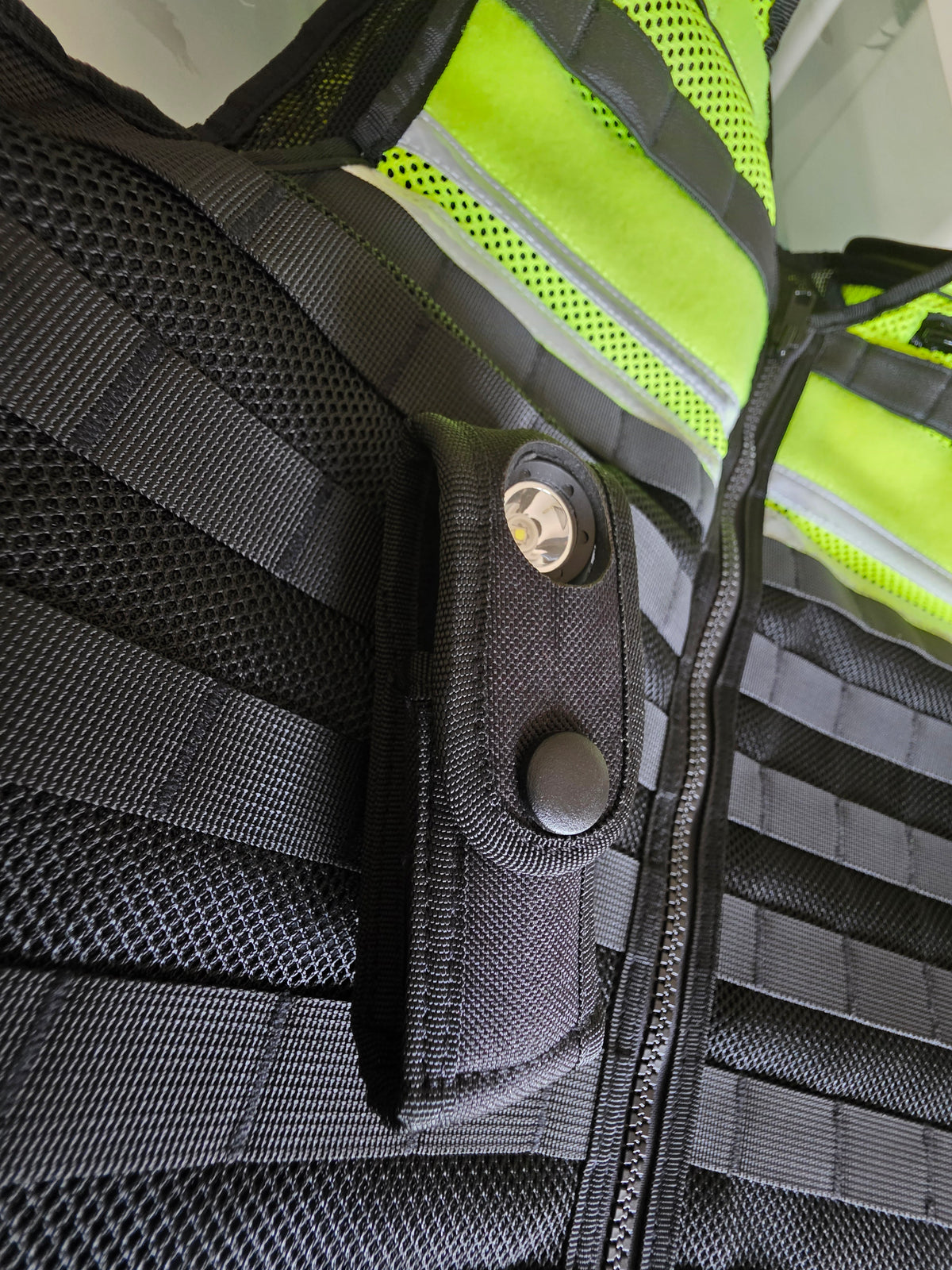 RESPONDER-200 MOLLE TORCH POUCH